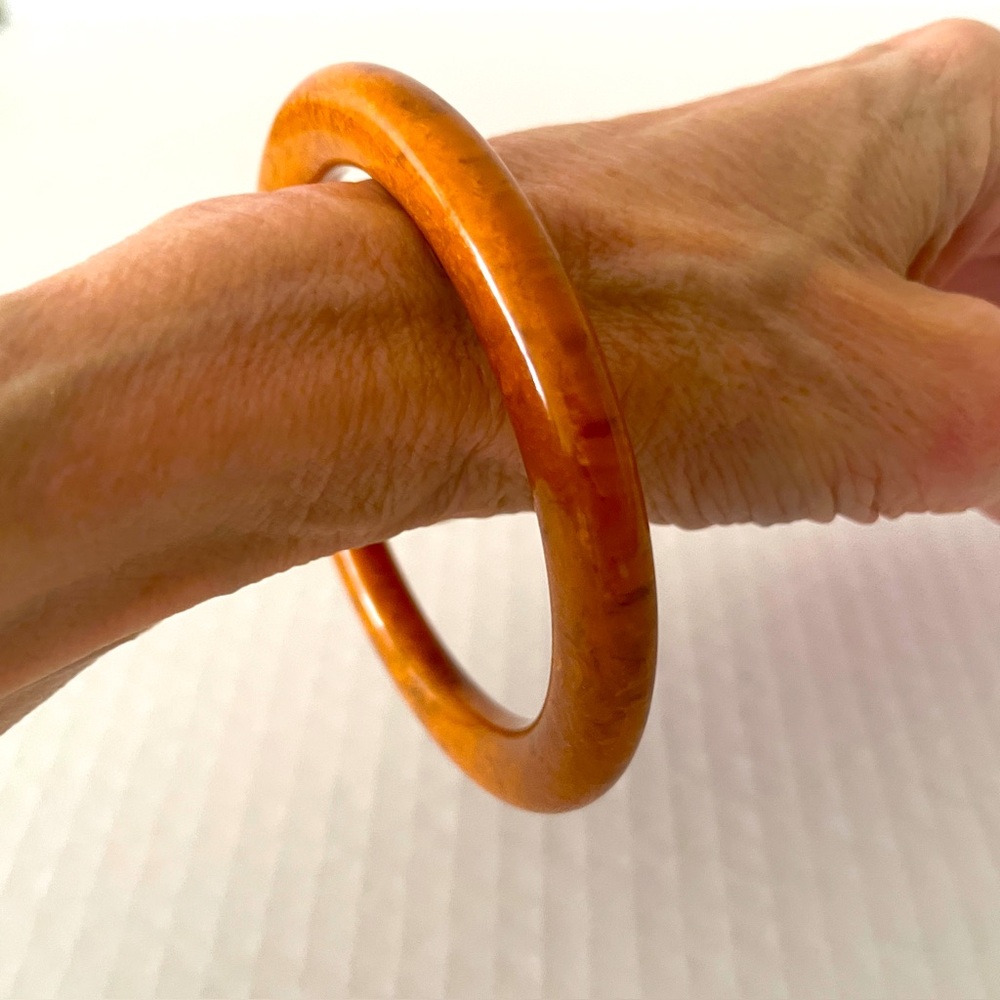 Vintage Thin Bakelite Bangle Bracelite